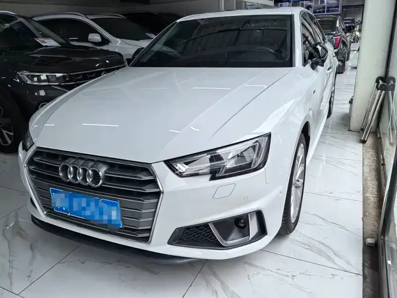 Audi A4L, 2019