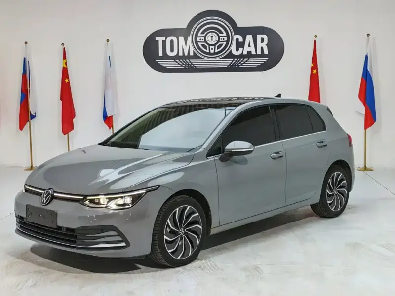 Volkswagen Golf, 2024