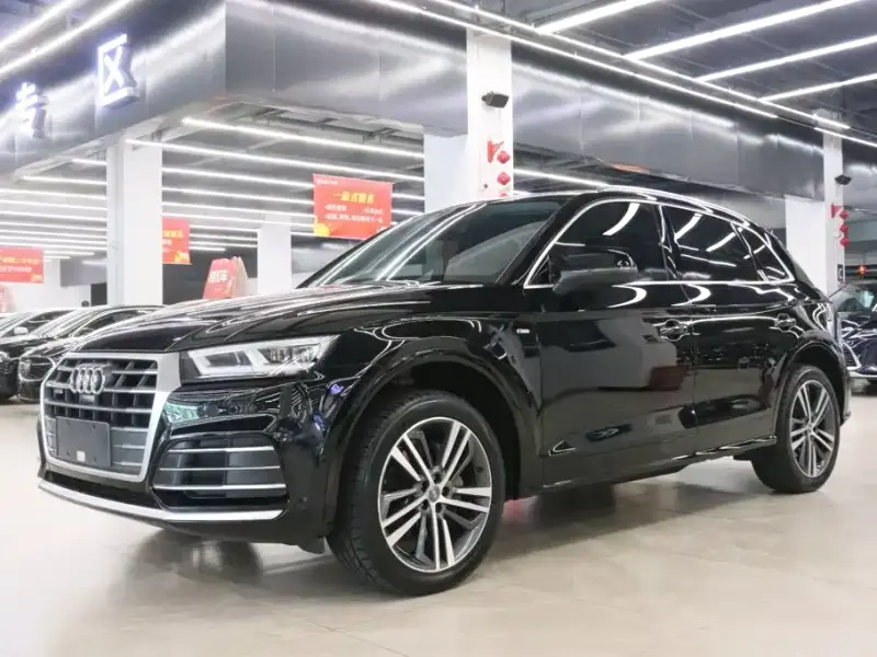 Audi Q5L, 2021