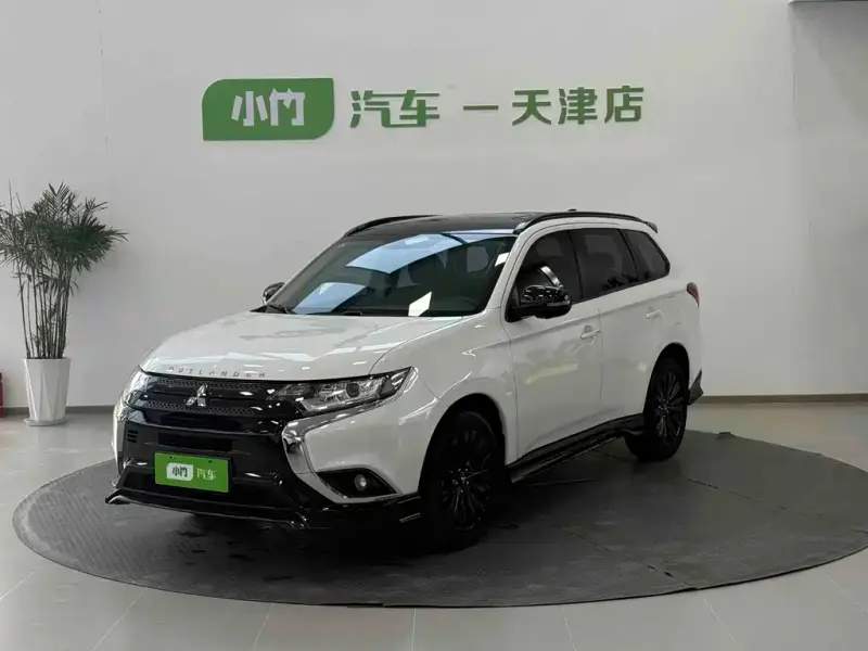 Mitsubishi Outlander, 2022