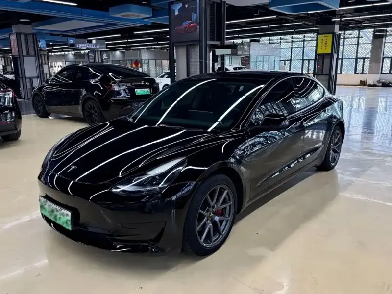 Tesla Model 3, 2022