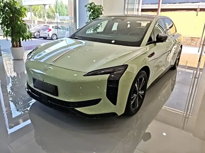 Hongqi EH7, 2024