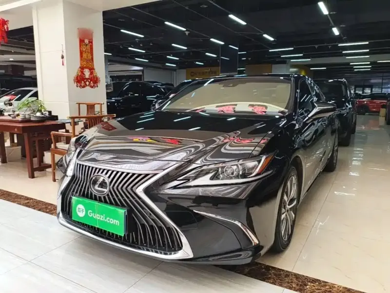 Lexus ES, 2018