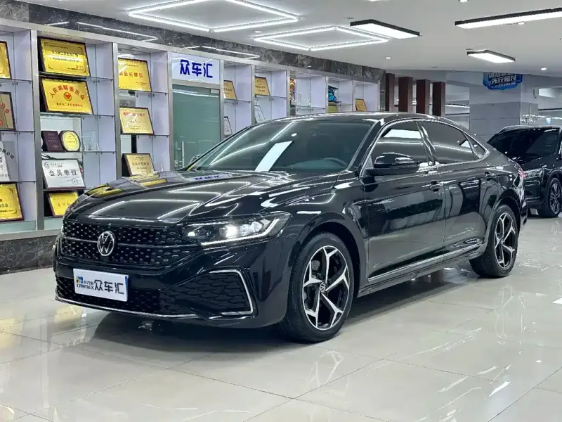 Volkswagen Passat, 2024