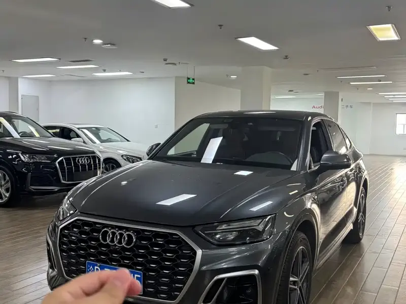 Audi Q5L Sportback Audi Q5L Sportback 2021 40 TFSI Fashion Type, 2021 — фото 1
