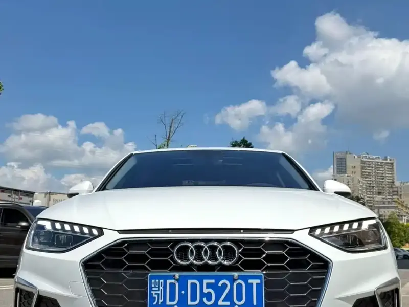 Audi A4L, 2022
