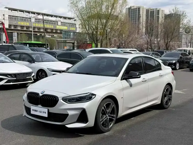 BMW 1 Series, 2021