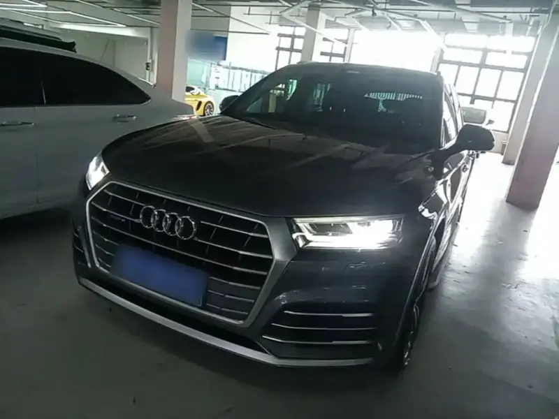 Audi Q5L, 2020