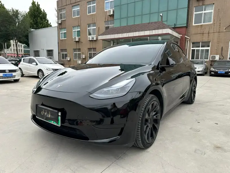 Tesla Model Y, 2023