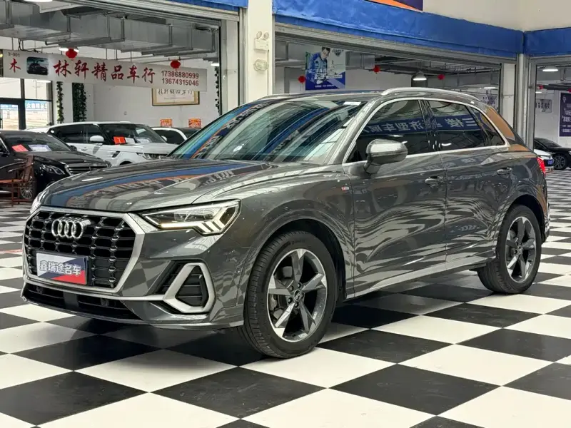Audi Q3, 2022