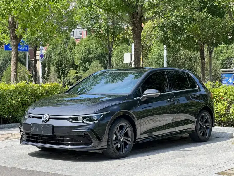 Volkswagen Golf, 2022