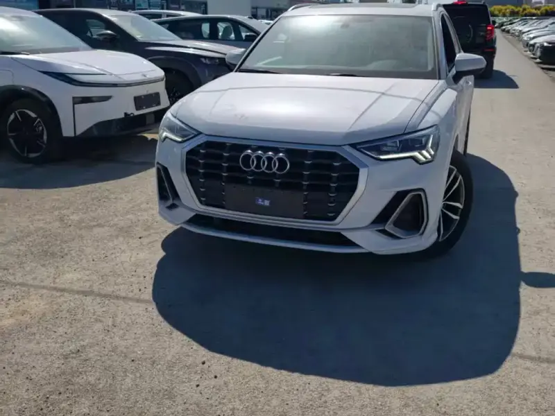 Audi Q3, 2022