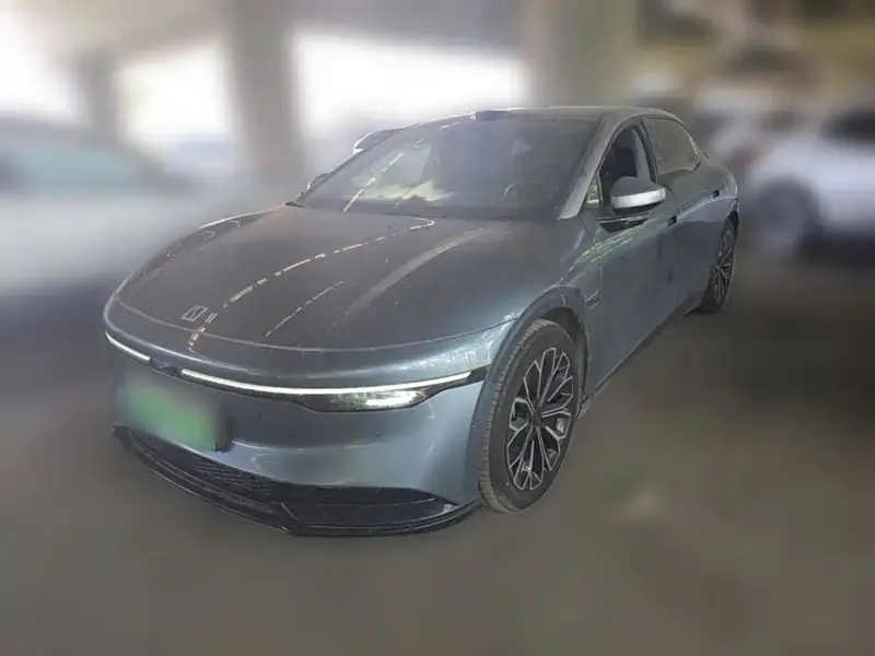 Zeekr 007, 2025