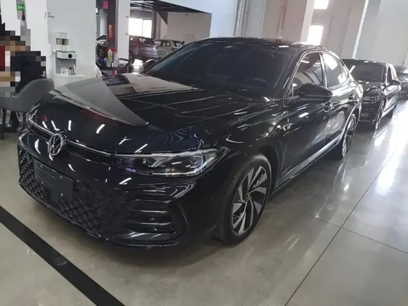 Volkswagen Passat, 2025