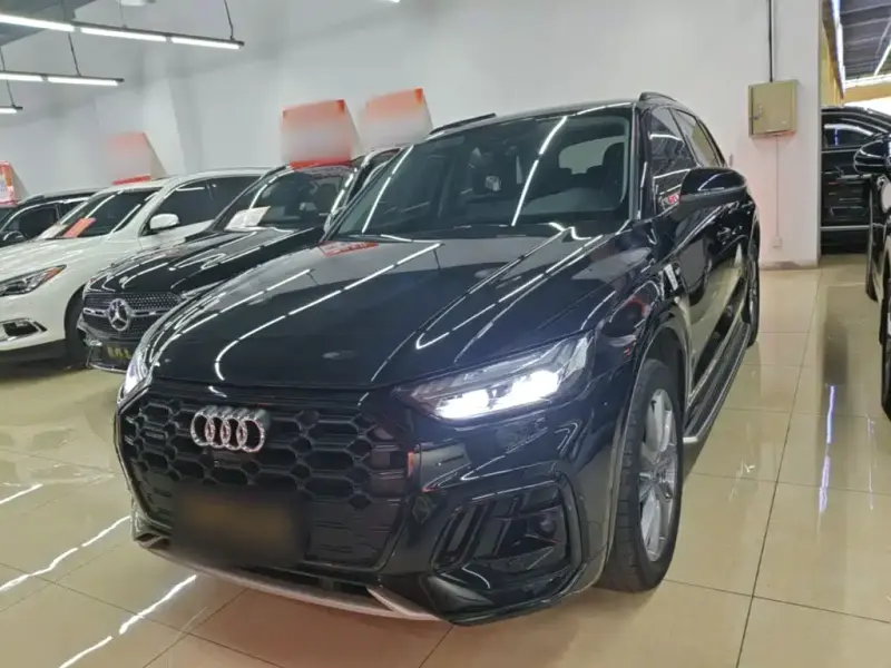Audi Q5L, 2022