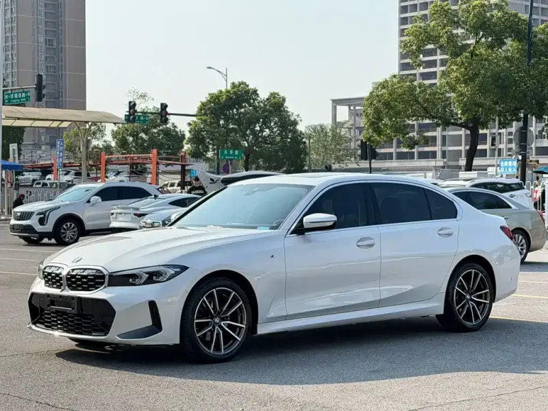 BMW 3 Series, 2023