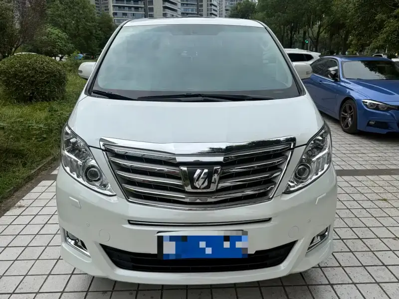 Toyota Alphard, 2014
