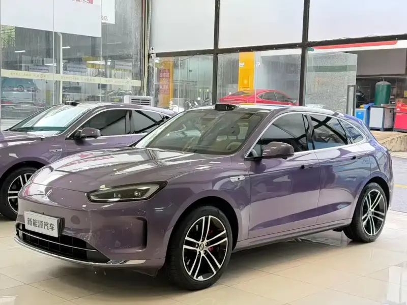 AITO M5, 2025