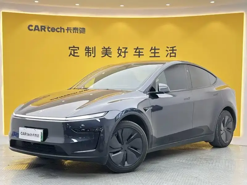 Tesla Model Y, 2025