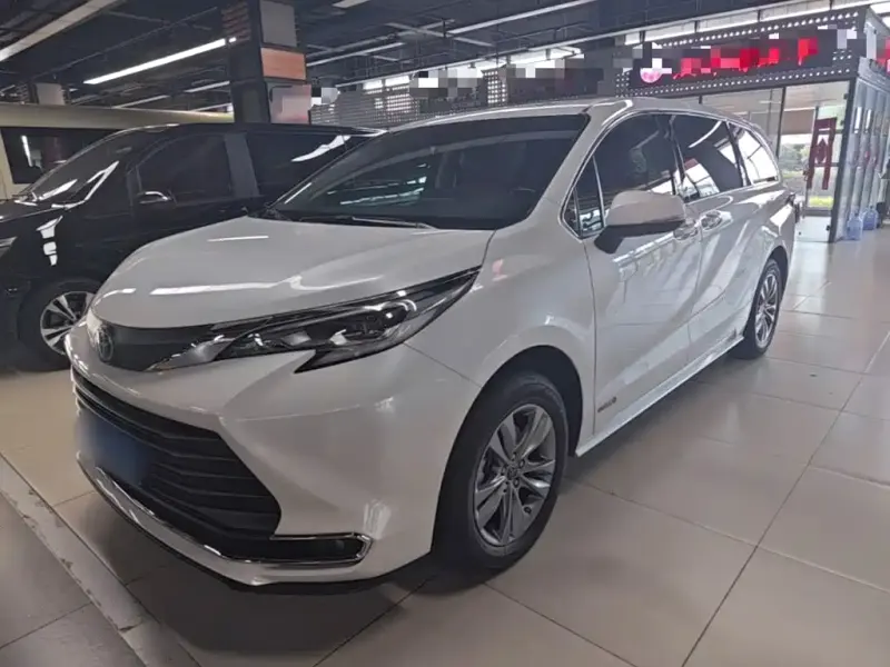 Toyota Sienna, 2023