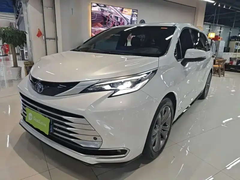 Toyota Sienna, 2023