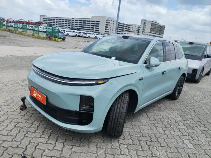 Li Auto Li L6, 2025