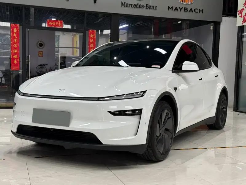 Tesla Model Y, 2025