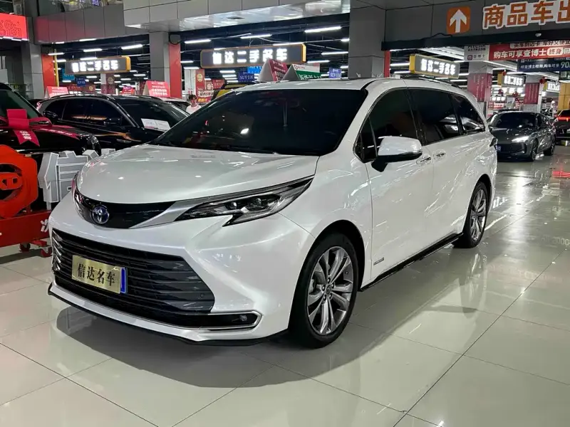 Toyota Sienna, 2023