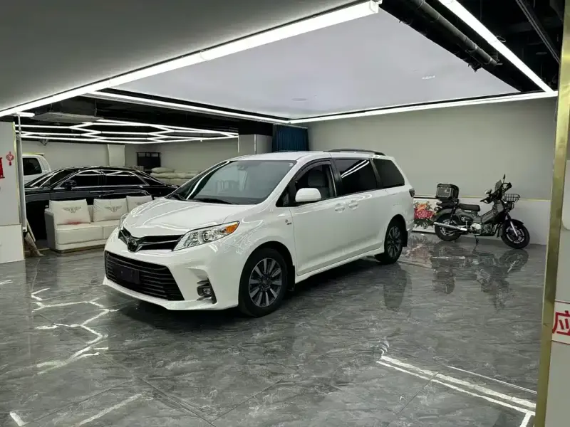 Toyota Sienna, 2019
