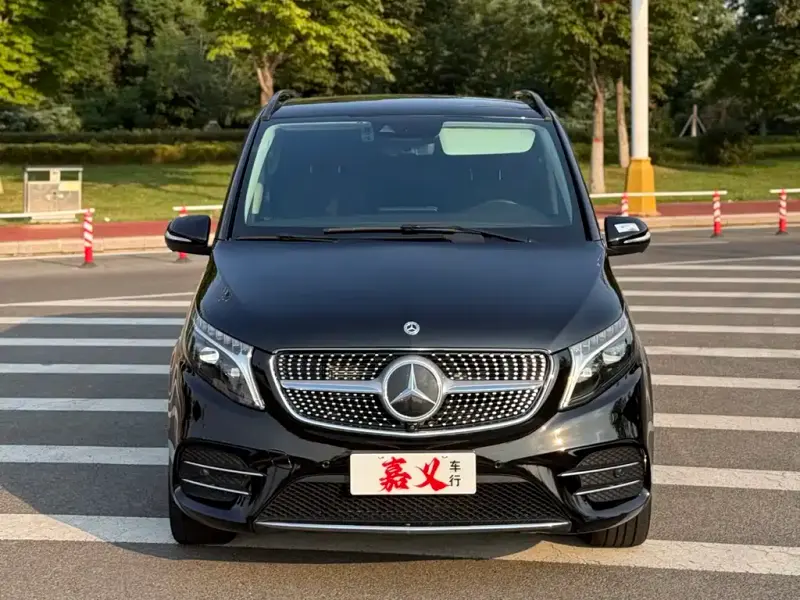 Mercedes-Benz V-Class Mercedes-Benz V-Class 2022 V 260 L Long Wheelbase Luxury Edition, 2023 — фото 1
