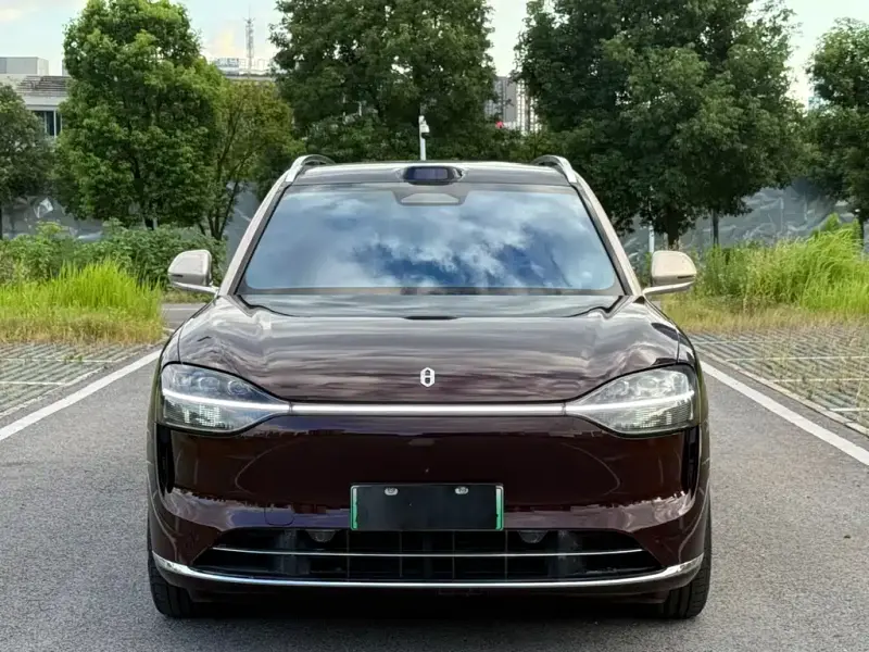 AITO M9, 2025