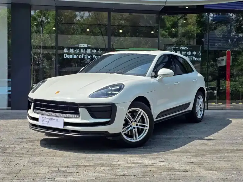 Porsche Macan, 2022