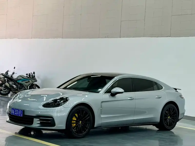 Porsche Panamera, 2018