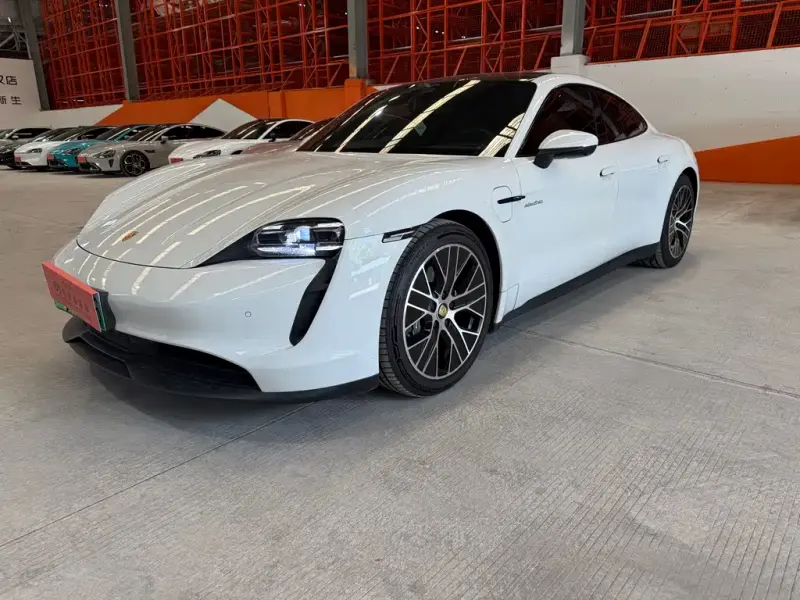 Porsche Taycan, 2021