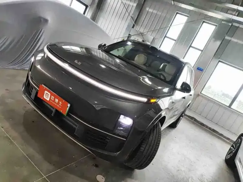 Li Auto Li L9, 2025