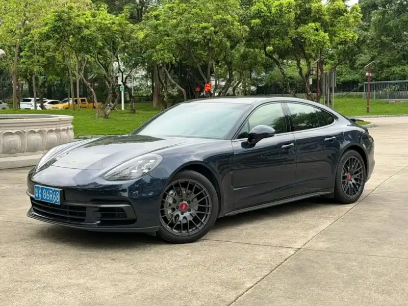 Porsche Panamera, 2019