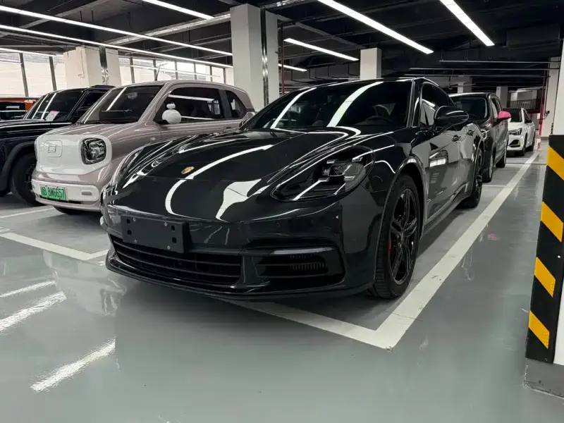 Porsche Panamera, 2019