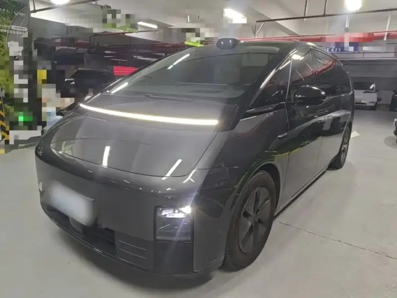 Li Auto Li MEGA, 2024