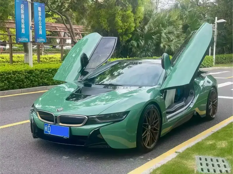 BMW i8, 2016