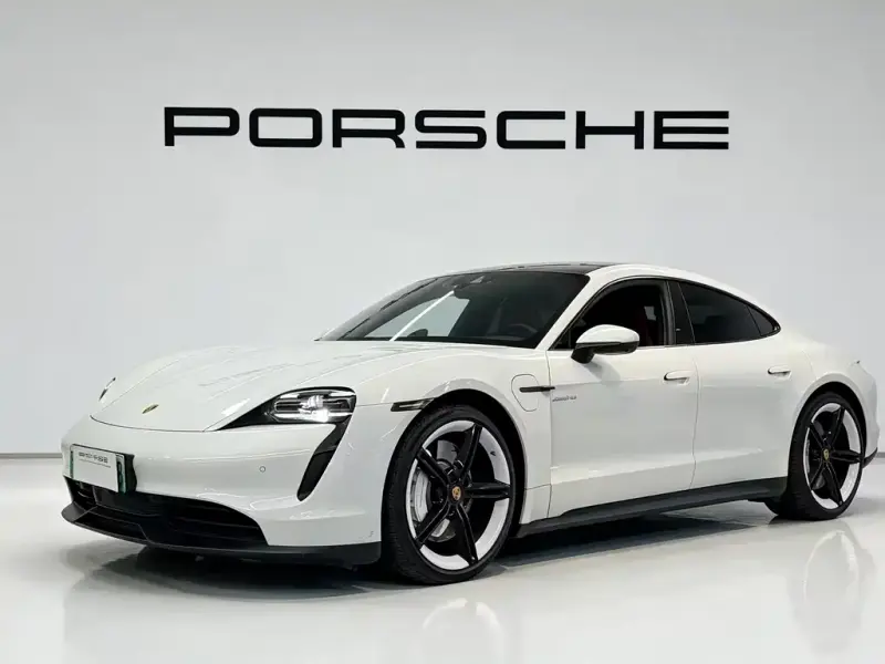 Porsche Taycan, 2022