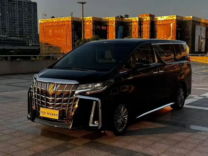 Toyota Alphard, 2022
