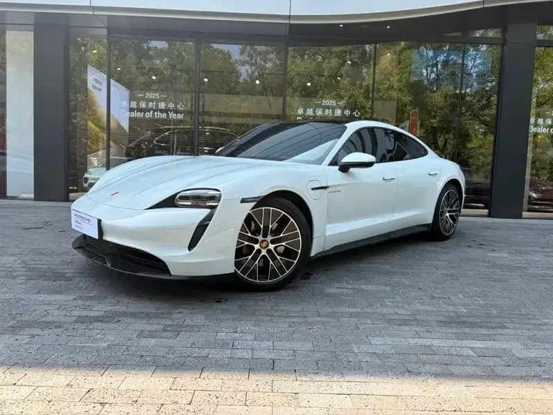 Porsche Taycan, 2024