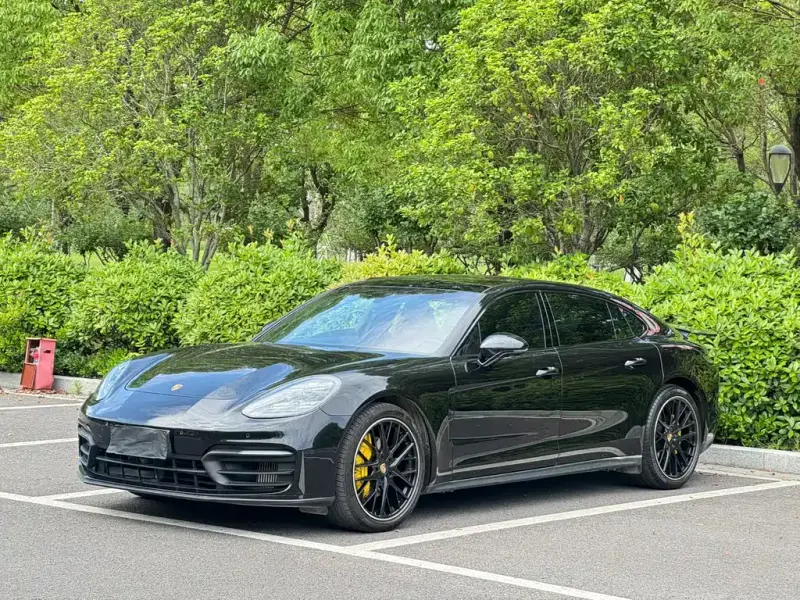 Porsche Panamera, 2022