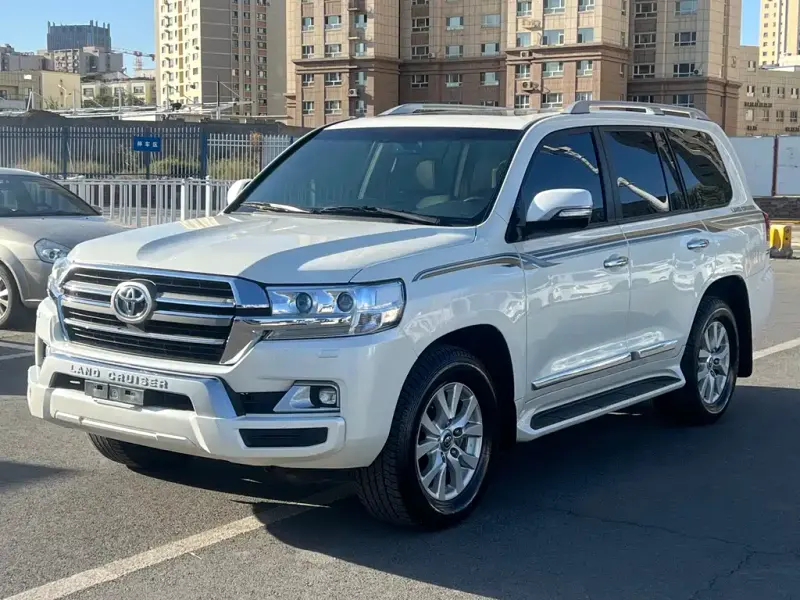 Toyota Land Cruiser Toyota Land Cruiser (Import) 2015 4.6L V8 Middle East Limited Edition, 2019 — фото 1