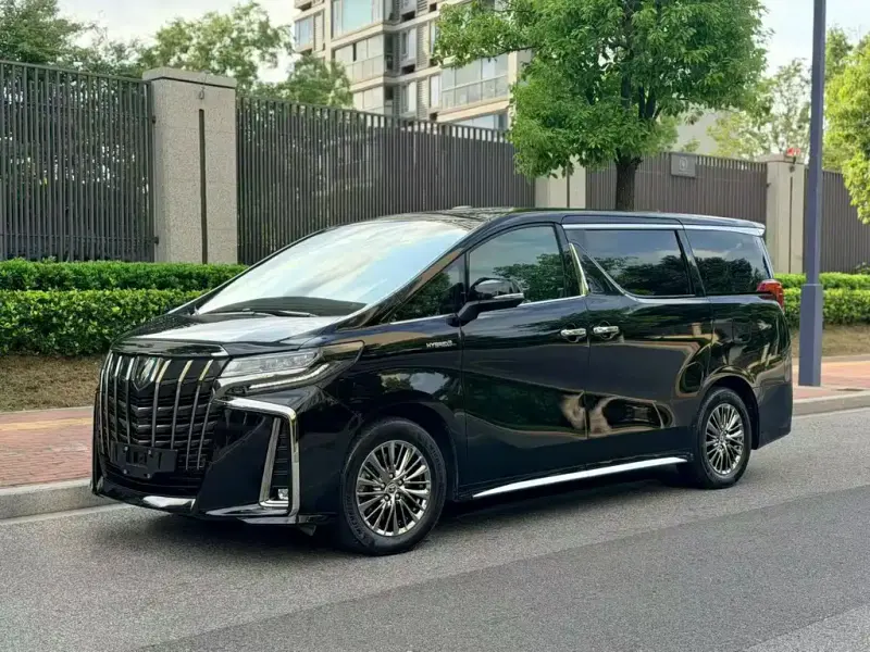 Toyota Alphard, 2023