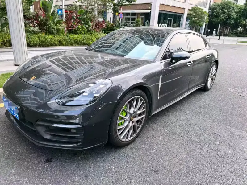 Porsche Panamera, 2022