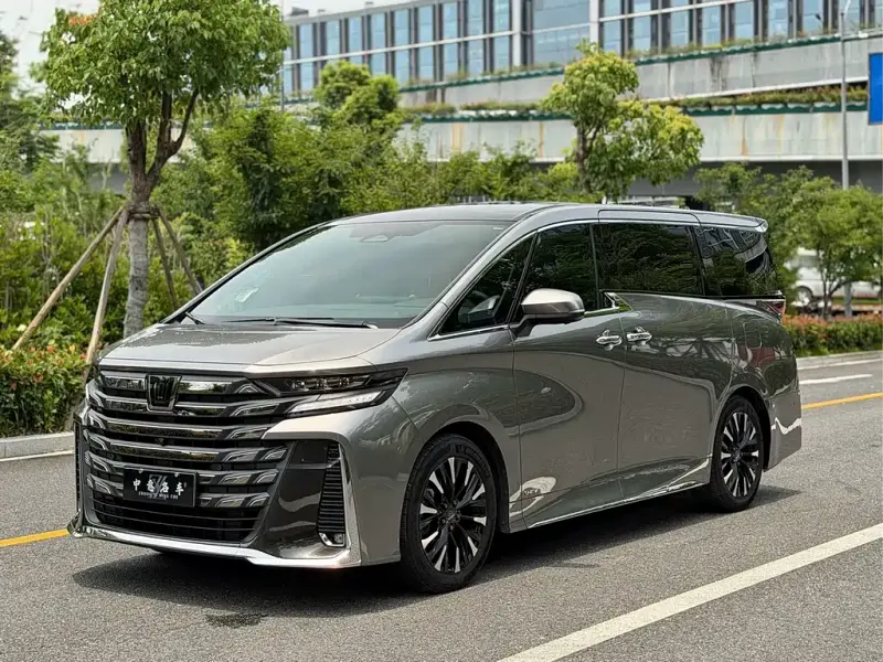 Toyota Vellfire, 2024