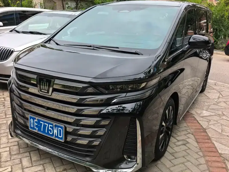 Toyota Alphard, 2025