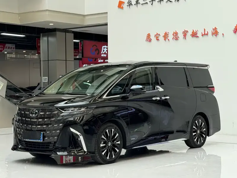 Toyota Alphard, 2024