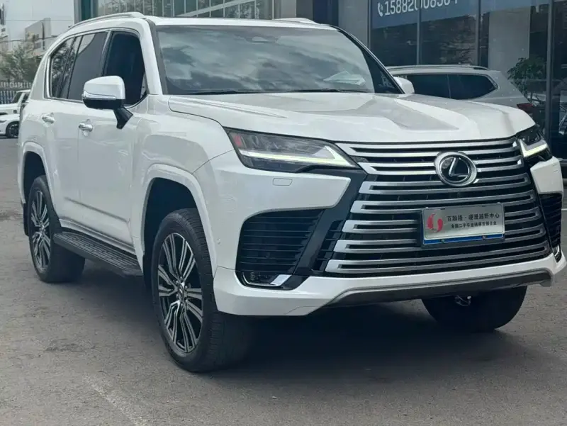 Lexus LX, 2025